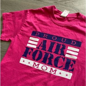 Proud Ari Force Mom T-Shirt | Small